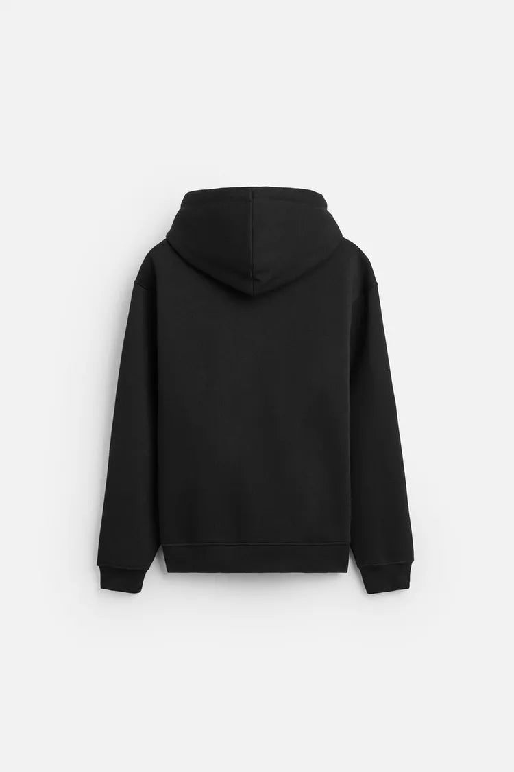 Sudadera con capucha negra